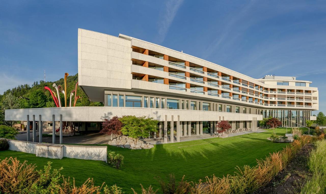 Five Zurich - Luxury City Resort Eksteriør billede The main building of the University of St. Gallen