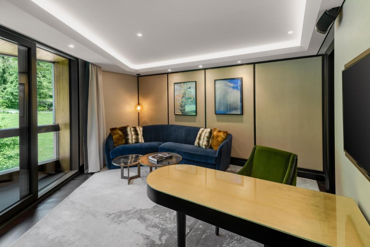 Five Zurich - Luxury City Resort Eksteriør billede The interior of the suite