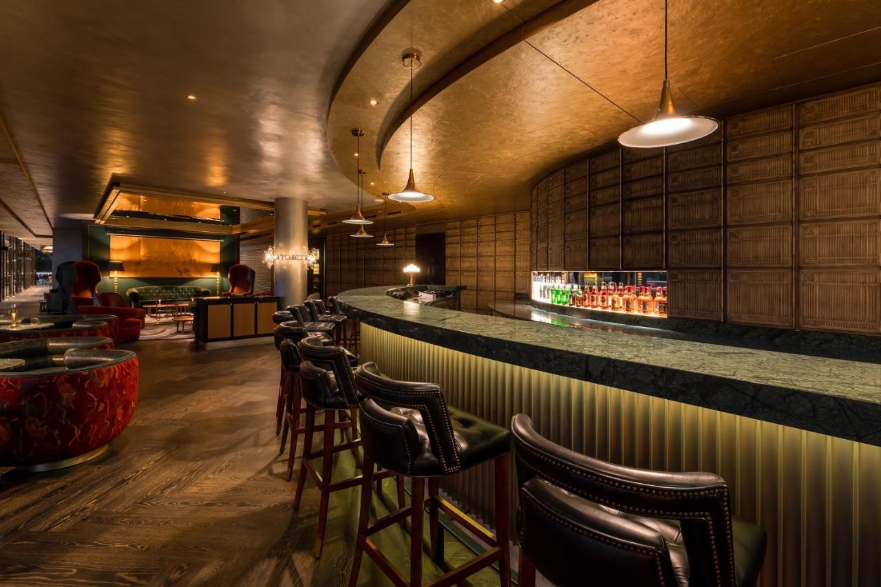 Five Zurich - Luxury City Resort Eksteriør billede The bar at the Ivy