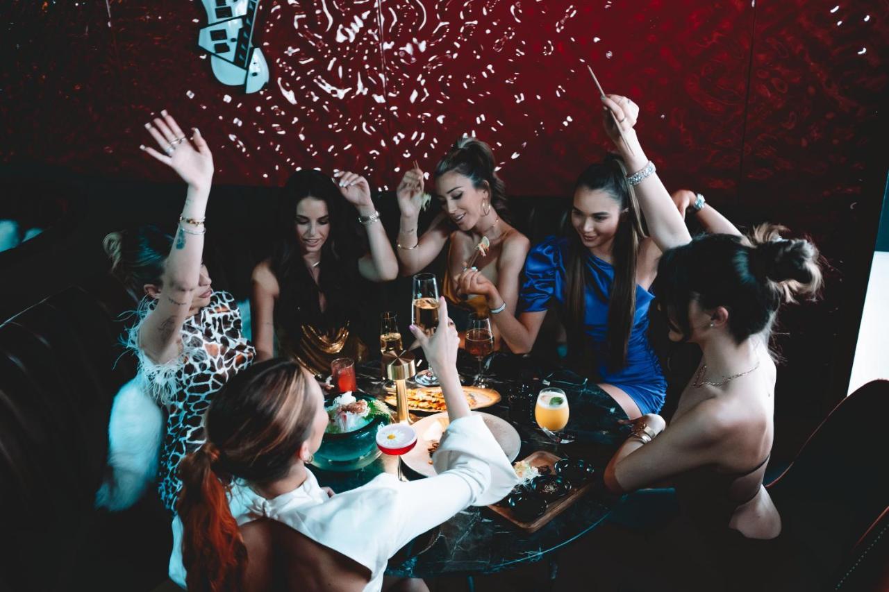 Five Zurich - Luxury City Resort Eksteriør billede Bachelorette party